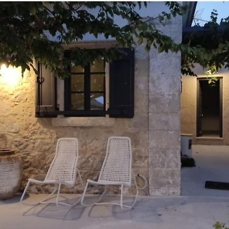 Villa Aiolia Kondoyenadha Exterior foto