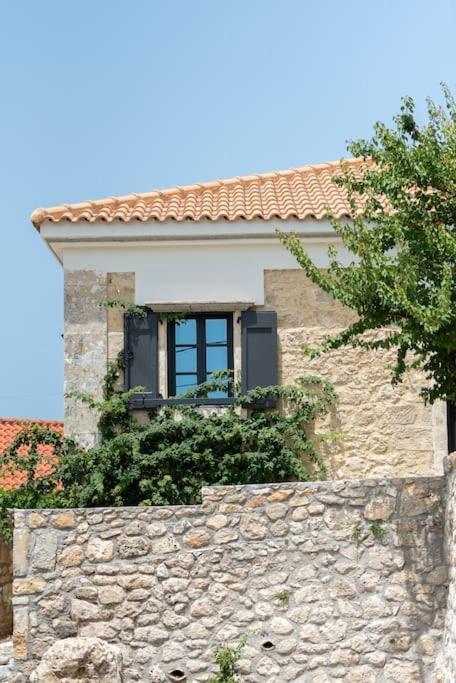 Villa Aiolia Kondoyenadha Exterior foto