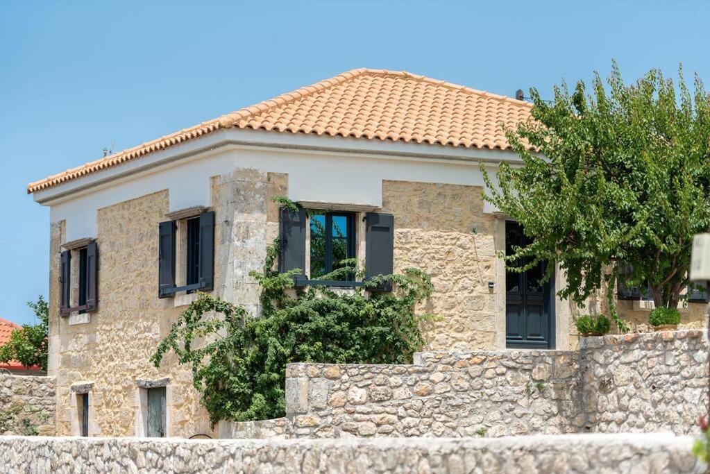 Villa Aiolia Kondoyenadha Exterior foto