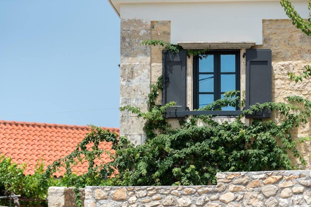 Villa Aiolia Kondoyenadha Exterior foto