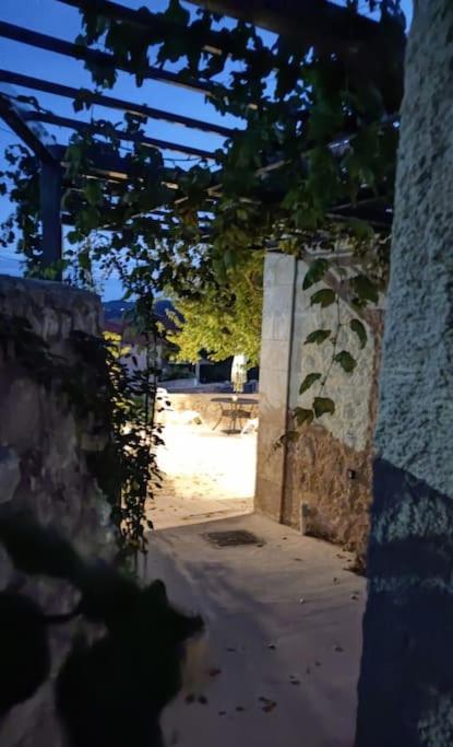 Villa Aiolia Kondoyenadha Exterior foto